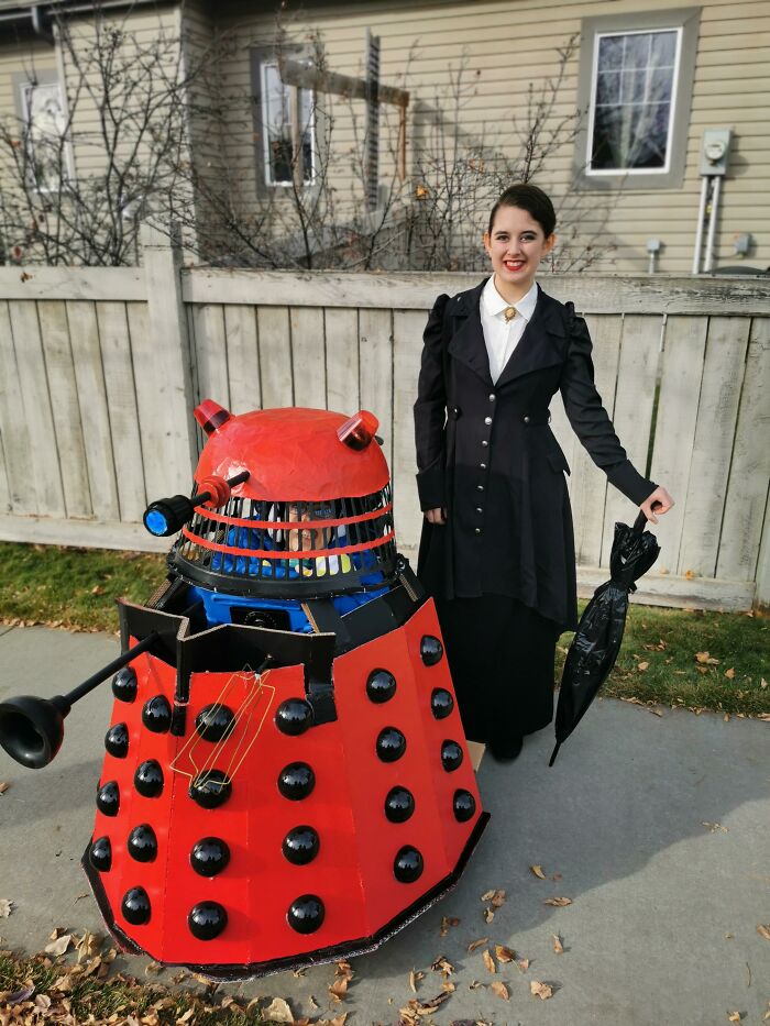67 Creative And Hilarious People With Disabilities Who Won Halloween