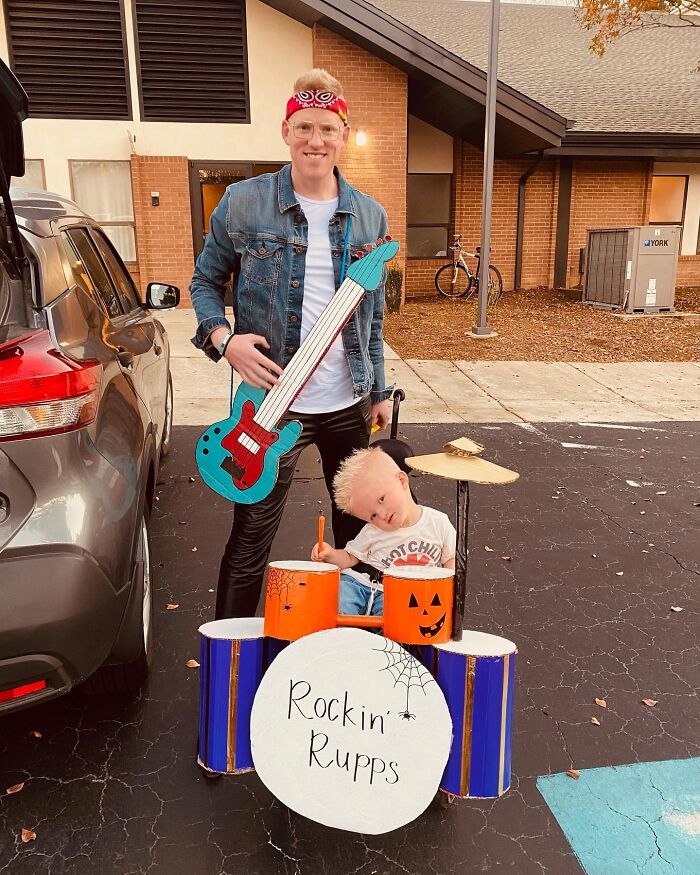 67 Creative And Hilarious People With Disabilities Who Won Halloween