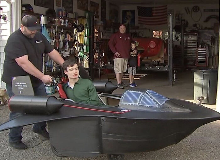 67 Creative And Hilarious People With Disabilities Who Won Halloween
