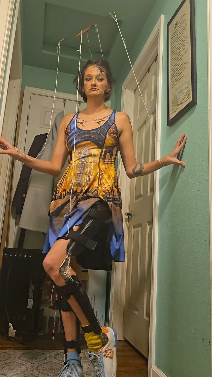 67 Creative And Hilarious People With Disabilities Who Won Halloween