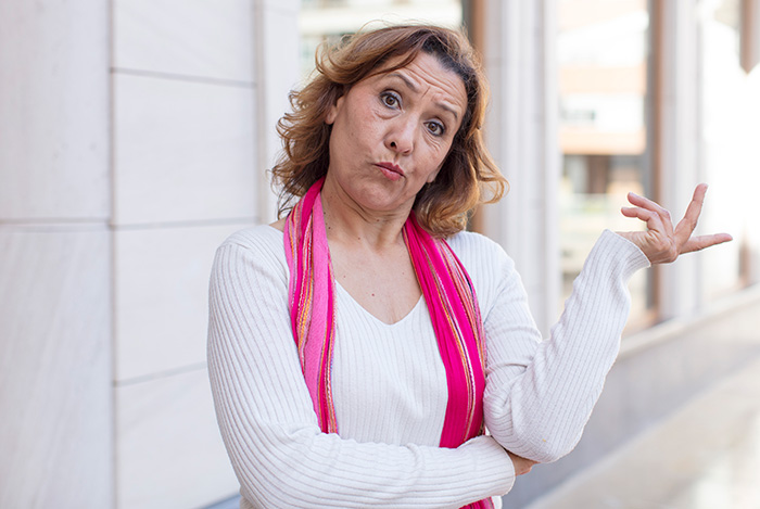 Mom Can’t Find Popular Costume In Her Daughter’s Size, Blows Up At Employee Over Military Discount Mom Can’t Find Popular Costume In Her Daughter’s Size, Blows Up At Employee Over Military Discount