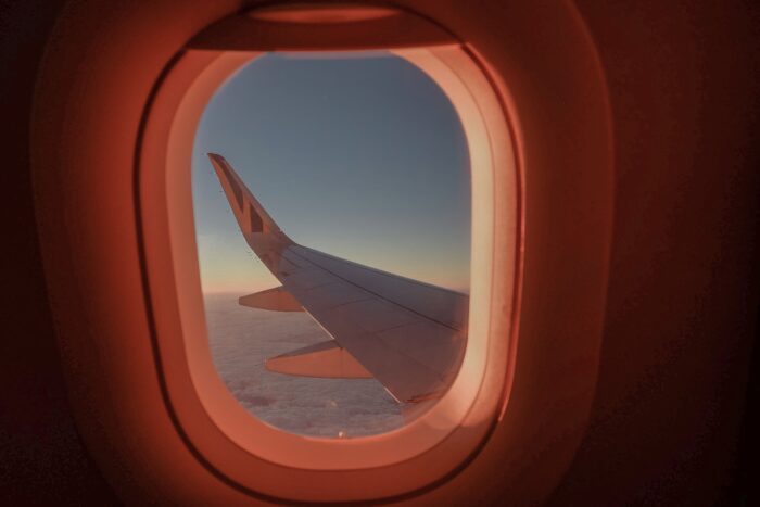 Guy Takes An Imaginary Flight To Italy, His Story Falls Apart As GF Checks The Flight Tracker