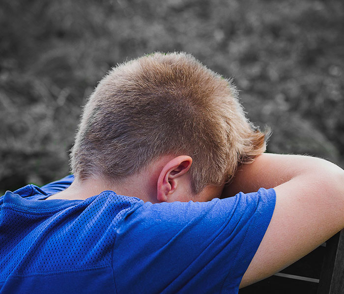 “Don’t Be This Parent”: Viewers Blast Mom For Endangering Son’s Mental Health With Simple Football Uniform Hack
