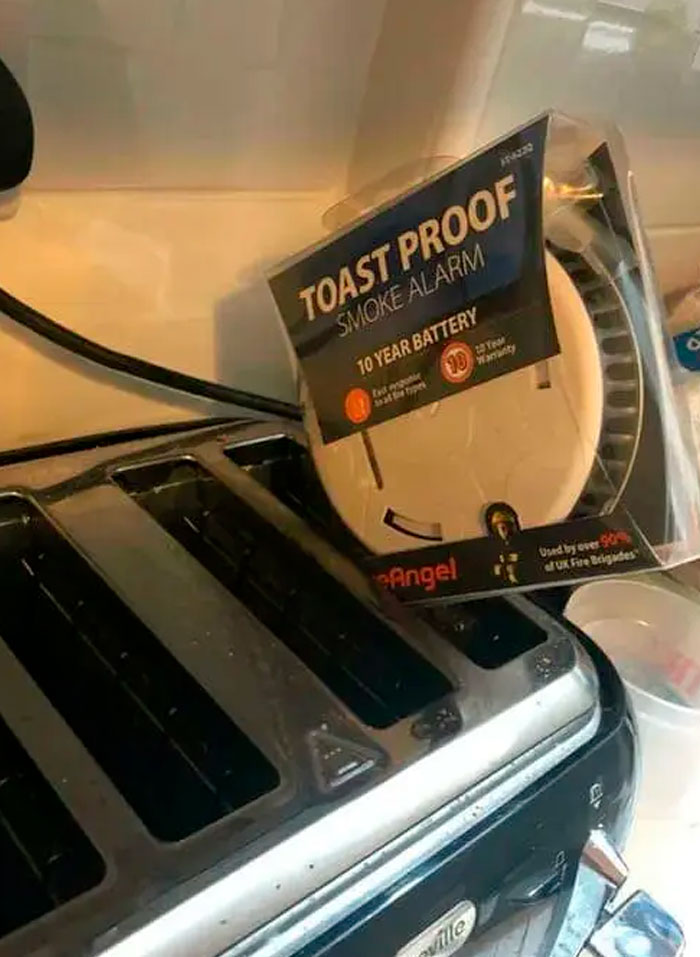 75 Hilariously Confusing Labels And Instructions That Raise More Questions Than They Answer