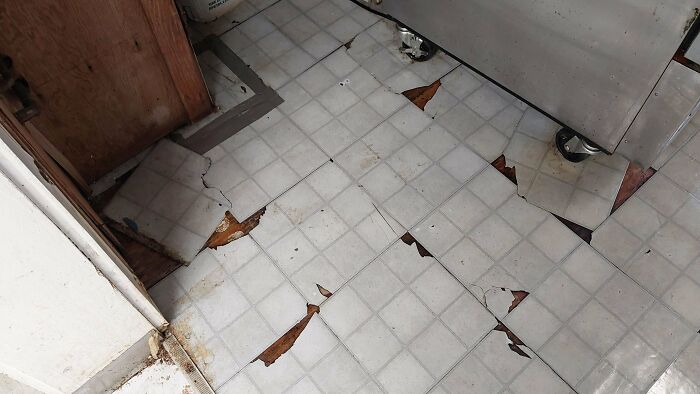 80 Of The Funniest And Most Questionable DIY Projects People Have Ever Shared Online (New Pics)