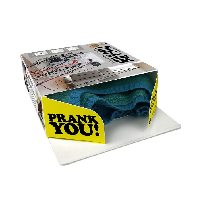This Company Made 5 Hilarious Gift Boxes Featuring Ridiculous Fake Products This Company Made 5 Hilarious Gift Boxes Featuring Ridiculous Fake Products