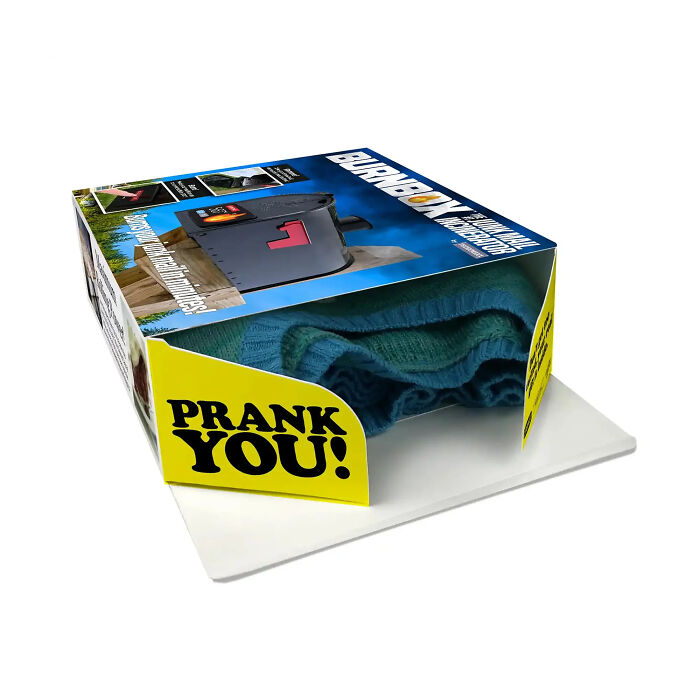 This Company Made 5 Hilarious Gift Boxes Featuring Ridiculous Fake Products This Company Made 5 Hilarious Gift Boxes Featuring Ridiculous Fake Products