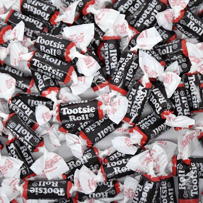 Cast Your Vote For The 25 Best Halloween Candies And Finally Settle Every Trick Or Treat Debate Cast Your Vote For The 25 Best Halloween Candies And Finally Settle Every Trick Or Treat Debate