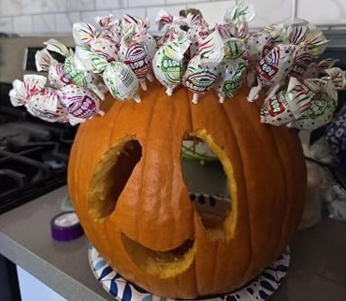 Cast Your Vote For The 25 Best Halloween Candies And Finally Settle Every Trick Or Treat Debate Cast Your Vote For The 25 Best Halloween Candies And Finally Settle Every Trick Or Treat Debate