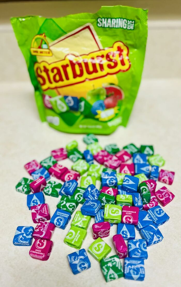 Cast Your Vote For The 25 Best Halloween Candies And Finally Settle Every Trick Or Treat Debate Cast Your Vote For The 25 Best Halloween Candies And Finally Settle Every Trick Or Treat Debate