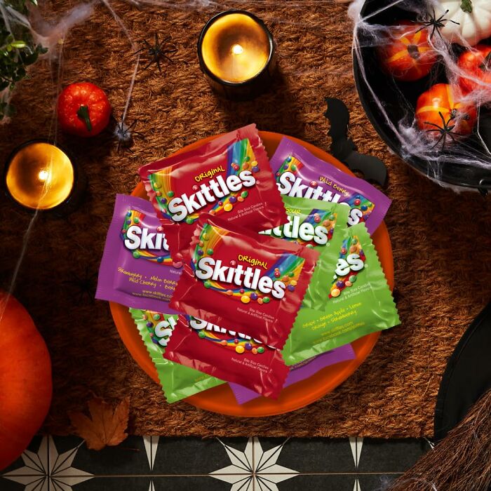 Cast Your Vote For The 25 Best Halloween Candies And Finally Settle Every Trick Or Treat Debate Cast Your Vote For The 25 Best Halloween Candies And Finally Settle Every Trick Or Treat Debate