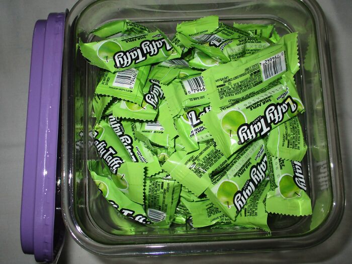 Cast Your Vote For The 25 Best Halloween Candies And Finally Settle Every Trick Or Treat Debate Cast Your Vote For The 25 Best Halloween Candies And Finally Settle Every Trick Or Treat Debate
