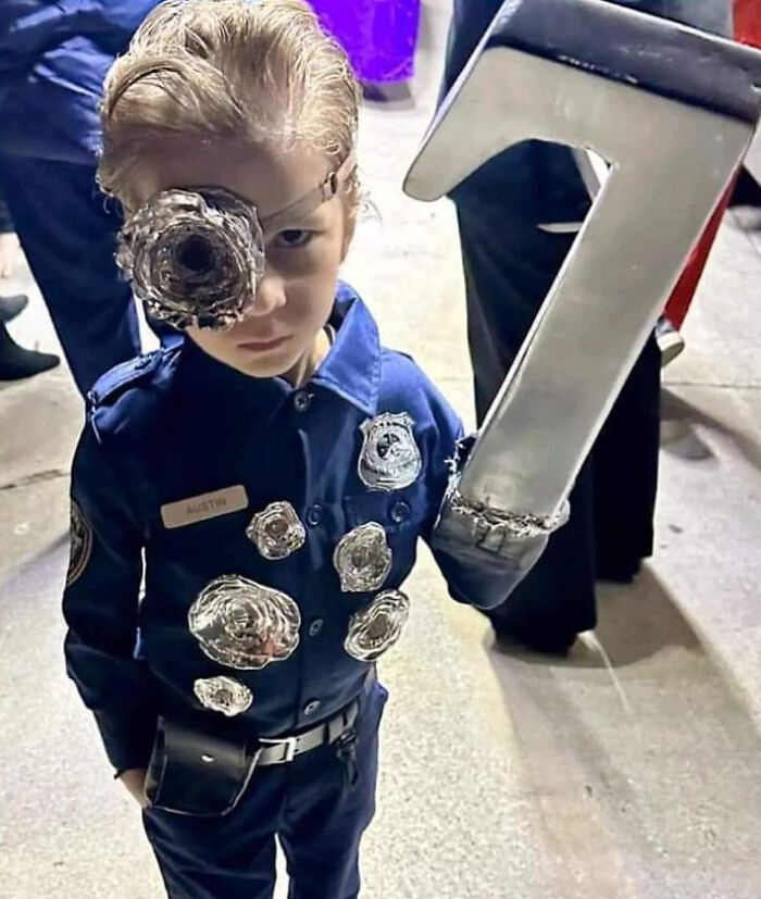 81 Kids Whose Halloween Costumes Deserved Their Own Red Carpet