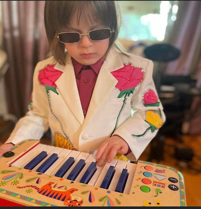 81 Kids Whose Halloween Costumes Deserved Their Own Red Carpet