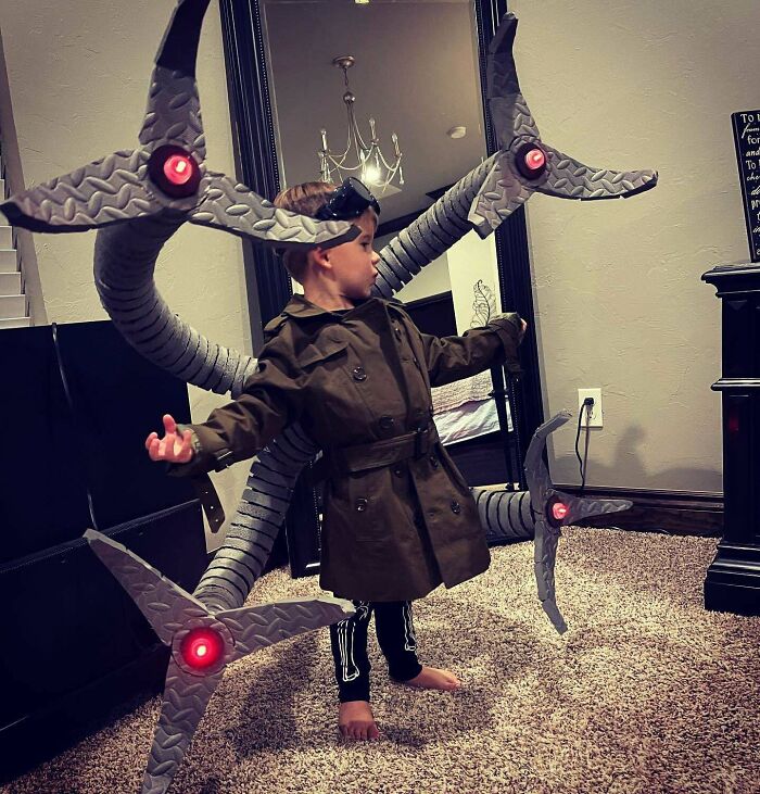 81 Kids Whose Halloween Costumes Deserved Their Own Red Carpet