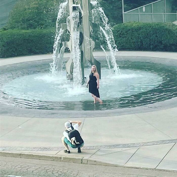 59 Influencers Who Treated Public Spaces Like Their Personal Content Studio