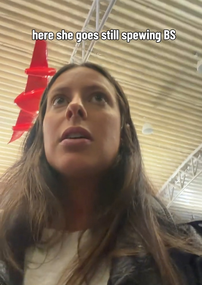 Delta Passenger Films Tense Airport Exchange After Employee&rsquo;s Bizarre Logic About Her Breast Pump