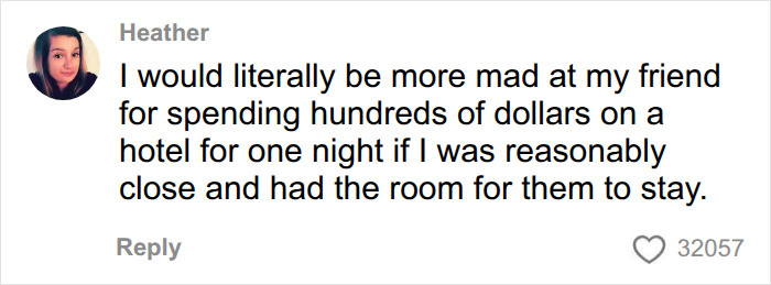 Woman Sparks Outrage After She Says Friends Aren’t Entitled To Her Couch Just Because NYC Hotels Are Expensive Woman Sparks Outrage After She Says Friends Aren’t Entitled To Her Couch Just Because NYC Hotels Are Expensive