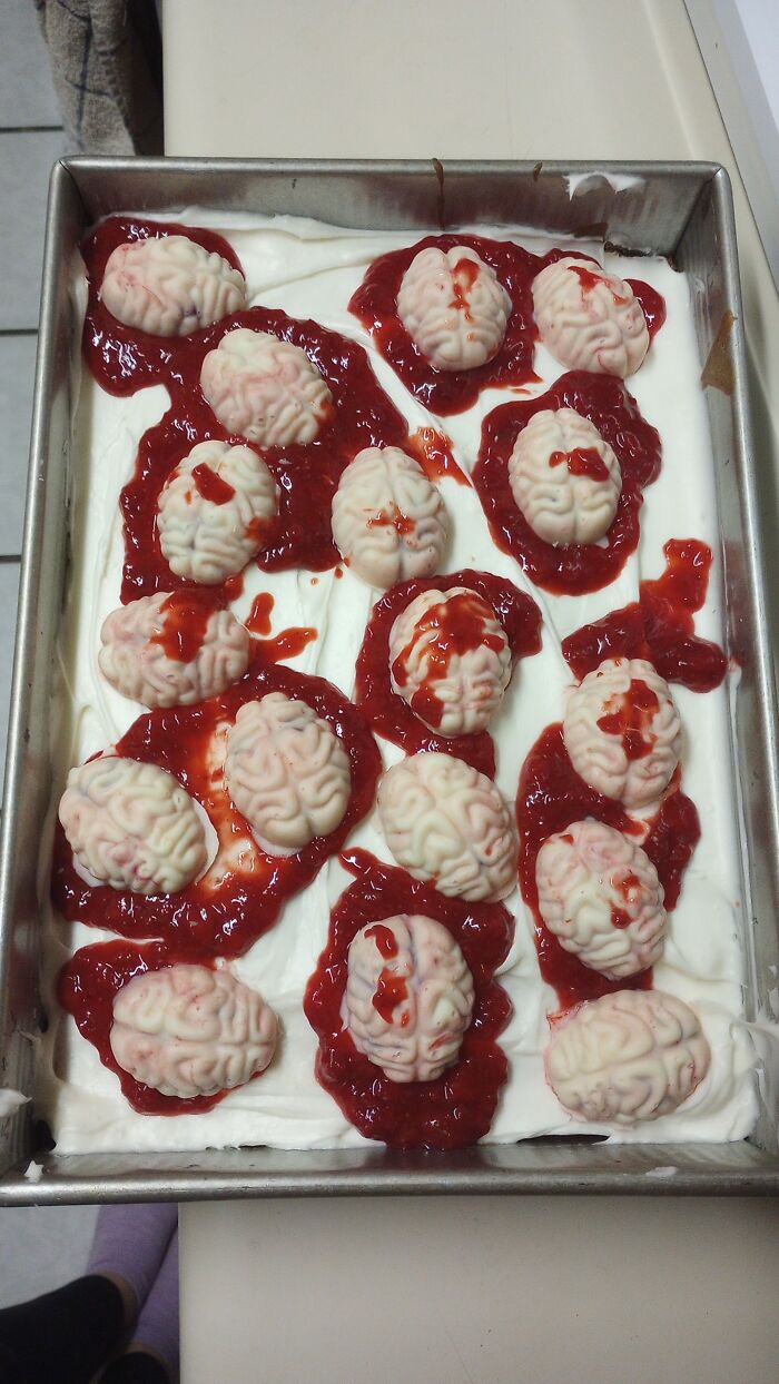 68 Halloween Foods That Look So Wrong, You Might Forget They’re Supposed To Be Snacks 68 Halloween Foods That Look So Wrong, You Might Forget They’re Supposed To Be Snacks