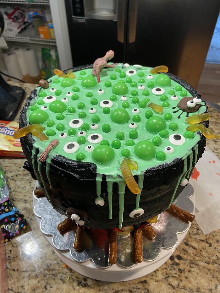 68 Halloween Foods That Look So Wrong, You Might Forget They’re Supposed To Be Snacks 68 Halloween Foods That Look So Wrong, You Might Forget They’re Supposed To Be Snacks