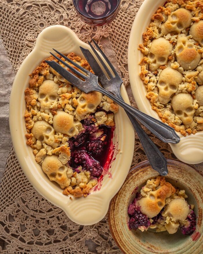 68 Halloween Foods That Look So Wrong, You Might Forget They’re Supposed To Be Snacks 68 Halloween Foods That Look So Wrong, You Might Forget They’re Supposed To Be Snacks