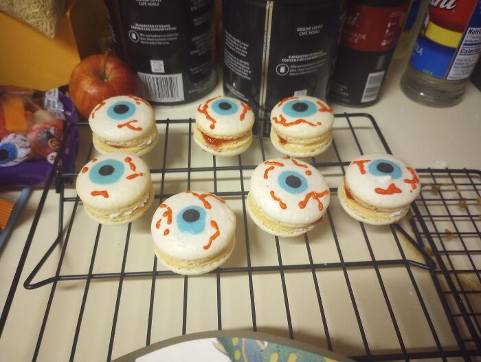 68 Halloween Foods That Look So Wrong, You Might Forget They’re Supposed To Be Snacks 68 Halloween Foods That Look So Wrong, You Might Forget They’re Supposed To Be Snacks