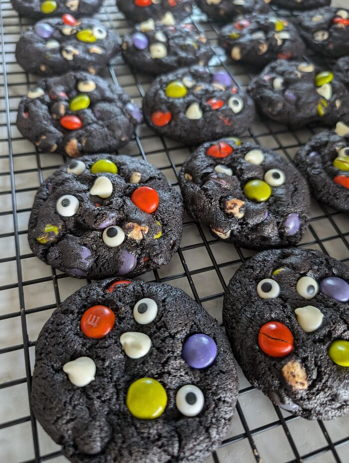 68 Halloween Foods That Look So Wrong, You Might Forget They’re Supposed To Be Snacks 68 Halloween Foods That Look So Wrong, You Might Forget They’re Supposed To Be Snacks