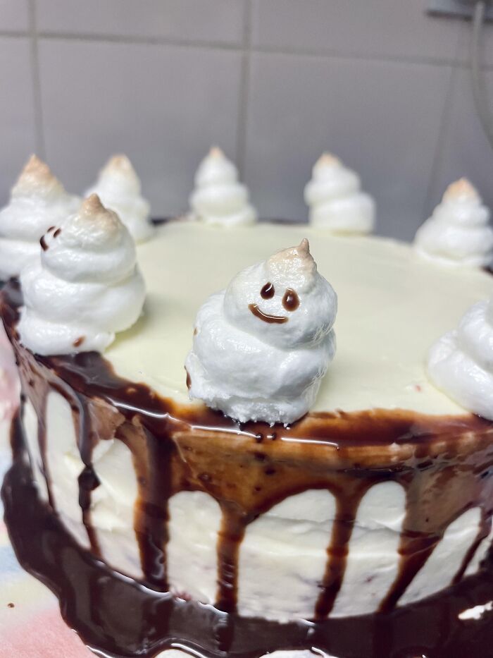 68 Halloween Foods That Look So Wrong, You Might Forget They’re Supposed To Be Snacks 68 Halloween Foods That Look So Wrong, You Might Forget They’re Supposed To Be Snacks