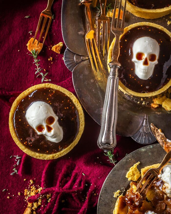 68 Halloween Foods That Look So Wrong, You Might Forget They’re Supposed To Be Snacks 68 Halloween Foods That Look So Wrong, You Might Forget They’re Supposed To Be Snacks