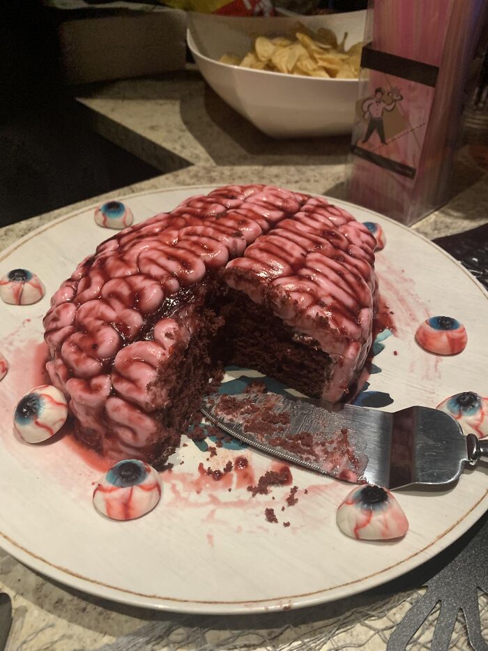 68 Halloween Foods That Look So Wrong, You Might Forget They’re Supposed To Be Snacks 68 Halloween Foods That Look So Wrong, You Might Forget They’re Supposed To Be Snacks
