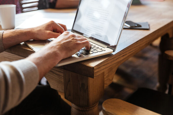 68 Hilariously Obvious Lies That Were So Ridiculous Nobody Even Bothered Pretending To Believe Them