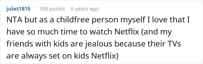 Childfree Woman Keeps Bragging About All Her Free Time, Guy Notices That Something Is Off