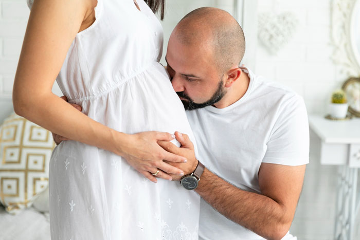 Internet Is Collectively Disgusted By This Pregnant Woman&rsquo;s FIL And Also Her Husband Who Defended Him