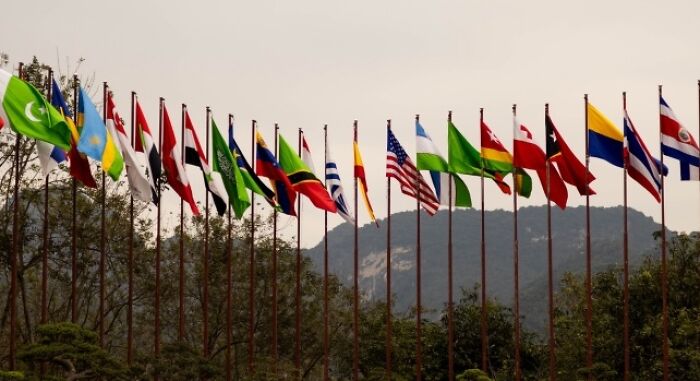 “Can You Tell Them Apart?”: 19 Similar Flags That Look Almost Identical “Can You Tell Them Apart?”: 19 Similar Flags That Look Almost Identical