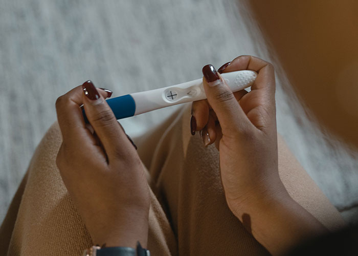 Woman Thinks It&rsquo;s Hilarious To Trick BF Into Believing She&rsquo;s Pregnant, Soon Regrets Her Decision