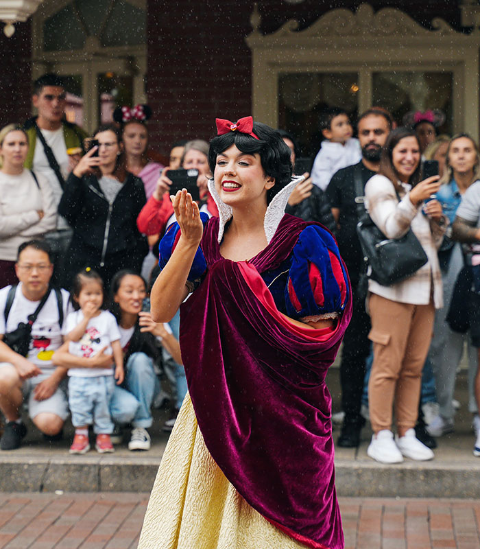 Disney World Guest Blasts Park After Staff Shame Her Over Outfit: “You Can’t Wear It To A Family Park” Disney World Guest Blasts Park After Staff Shame Her Over Outfit: “You Can’t Wear It To A Family Park”