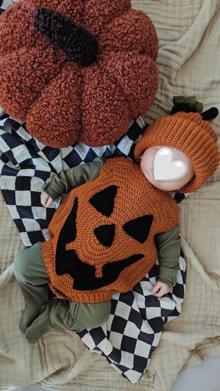86 Fun And Spooky Crochet Projects People Rushed To Finish Before Halloween