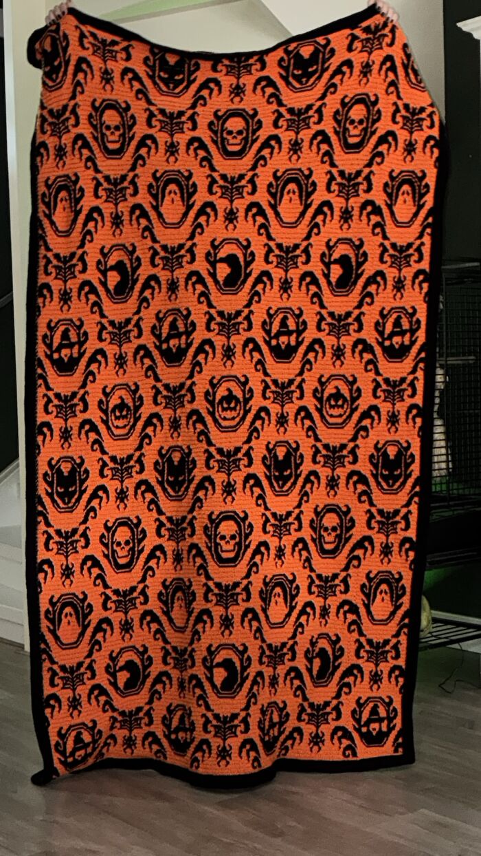 86 Fun And Spooky Crochet Projects People Rushed To Finish Before Halloween