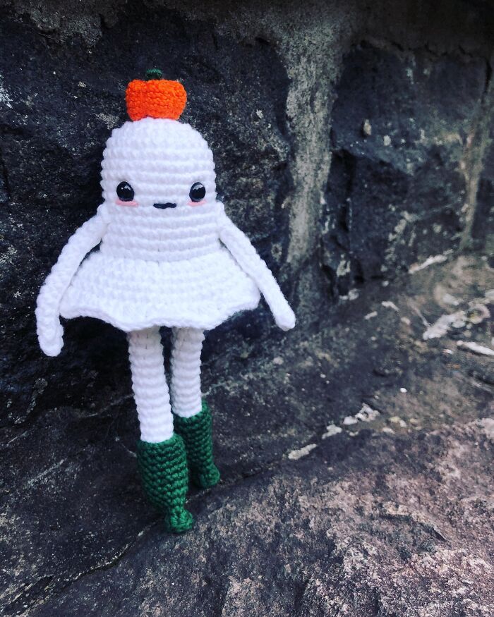 86 Fun And Spooky Crochet Projects People Rushed To Finish Before Halloween