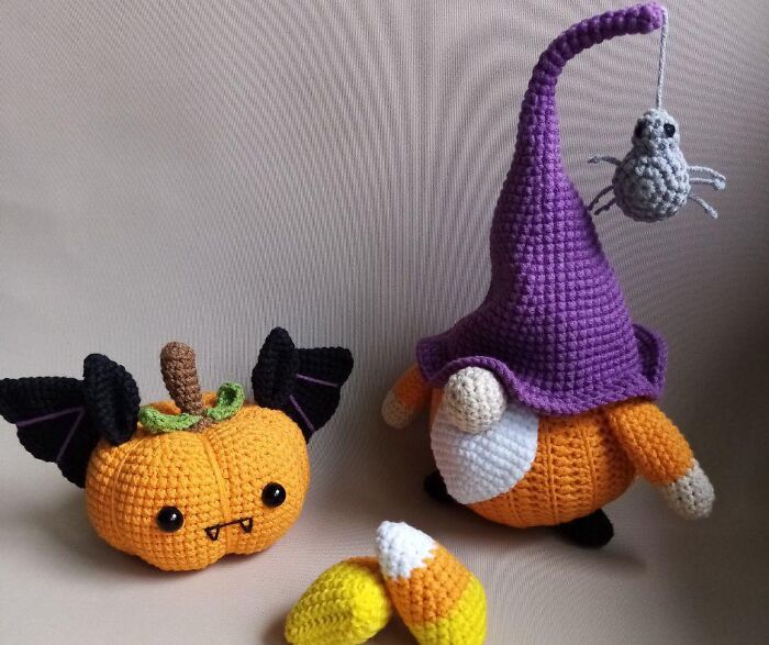 86 Fun And Spooky Crochet Projects People Rushed To Finish Before Halloween