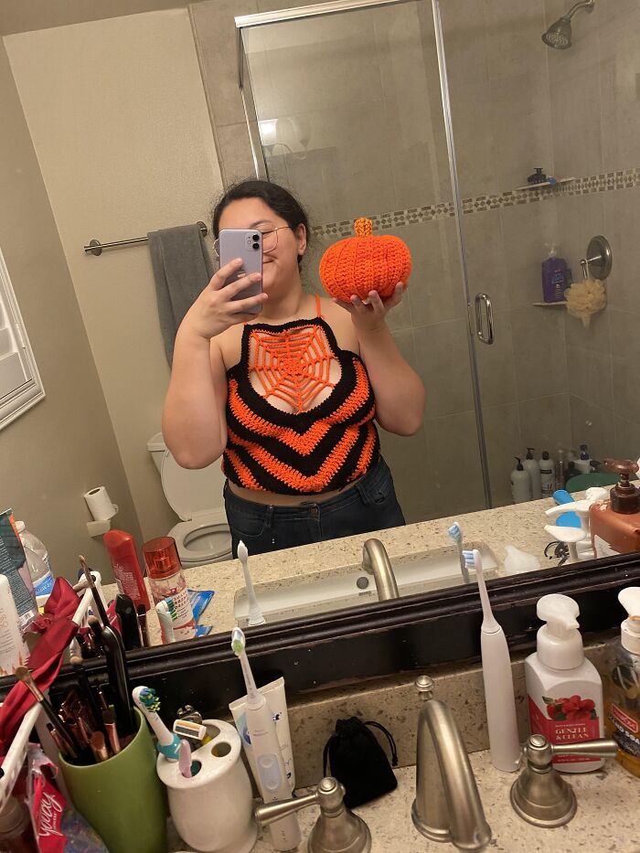 86 Fun And Spooky Crochet Projects People Rushed To Finish Before Halloween