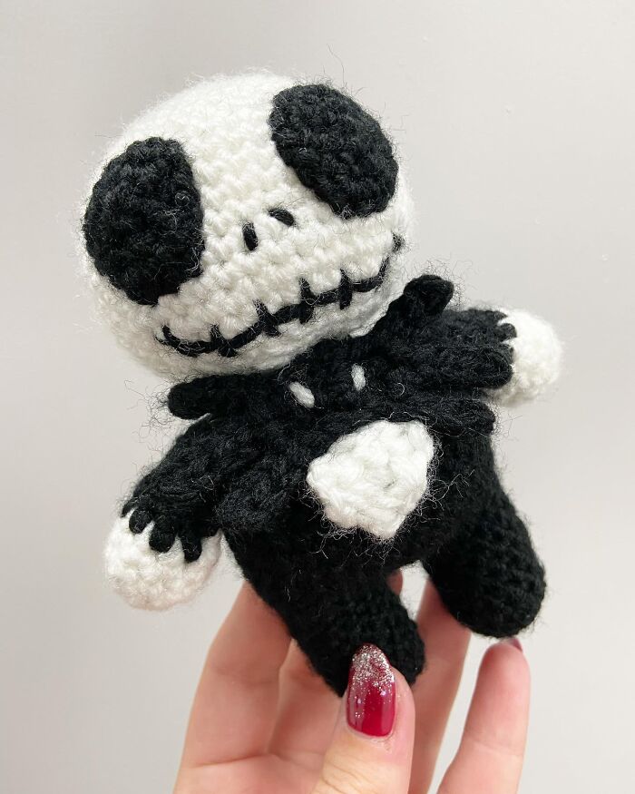 86 Fun And Spooky Crochet Projects People Rushed To Finish Before Halloween