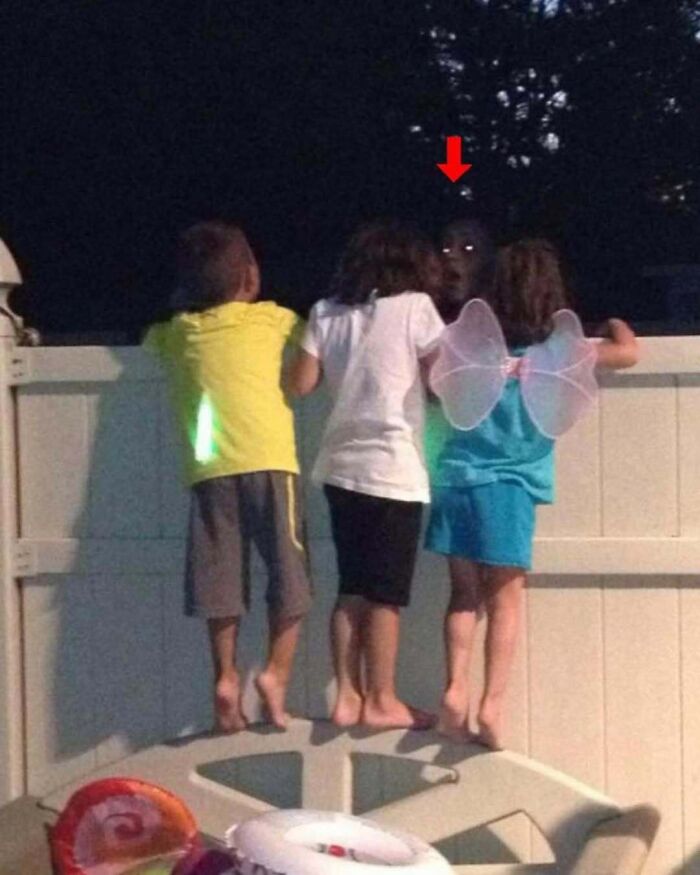 49 Real-Life Photos That Look Like Someone Accidentally Stepped Into A Horror Movie