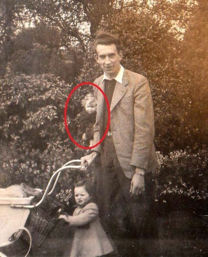 49 Real-Life Photos That Look Like Someone Accidentally Stepped Into A Horror Movie