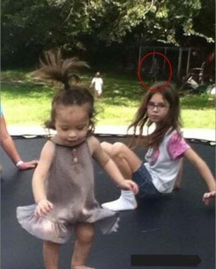 49 Real-Life Photos That Look Like Someone Accidentally Stepped Into A Horror Movie