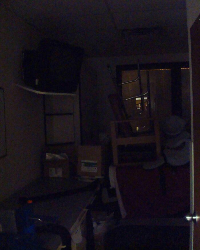 49 Real-Life Photos That Look Like Someone Accidentally Stepped Into A Horror Movie