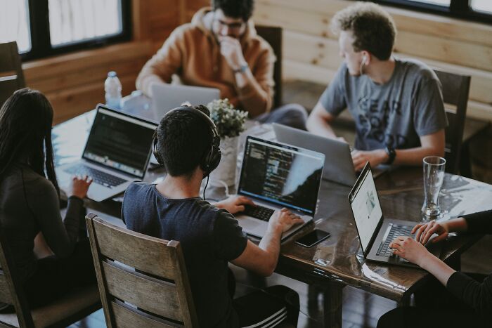 50 Industry Insiders Reveal What Really Happens Behind The Scenes At Companies People Trust