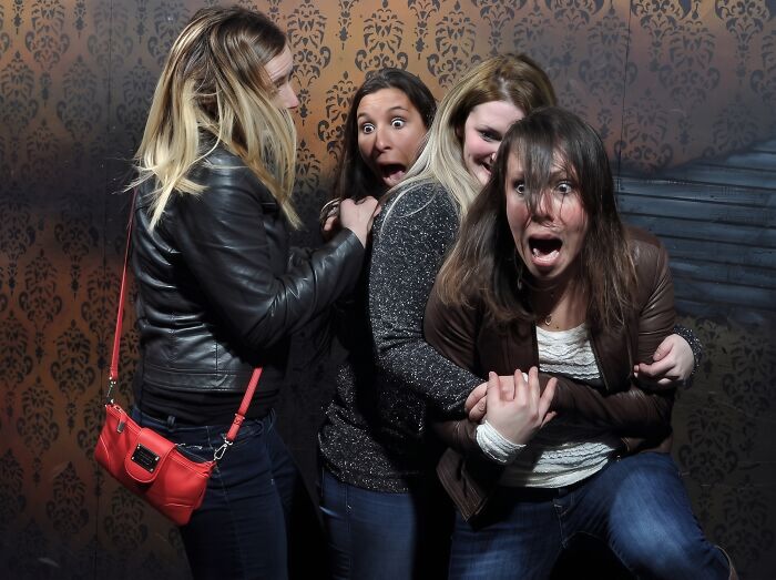 89 Haunted House Photos Taken At The Exact Moment People Completely Lost It 89 Haunted House Photos Taken At The Exact Moment People Completely Lost It