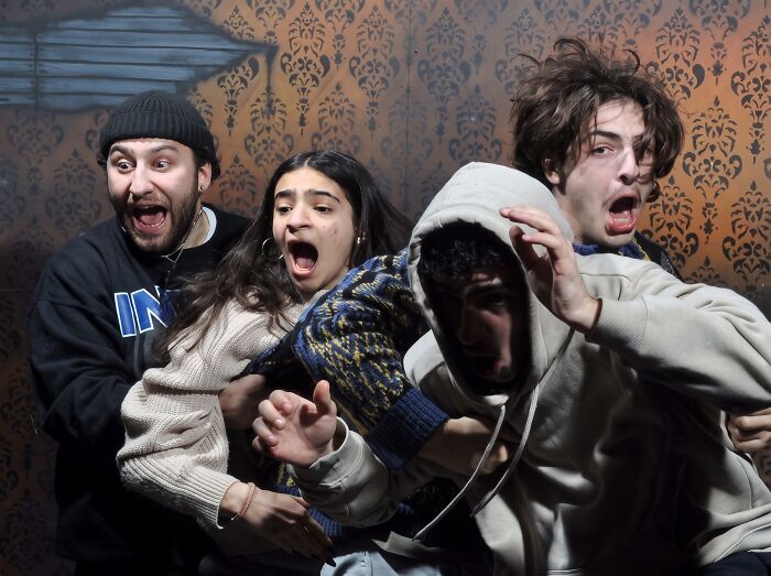 89 Haunted House Photos Taken At The Exact Moment People Completely Lost It 89 Haunted House Photos Taken At The Exact Moment People Completely Lost It