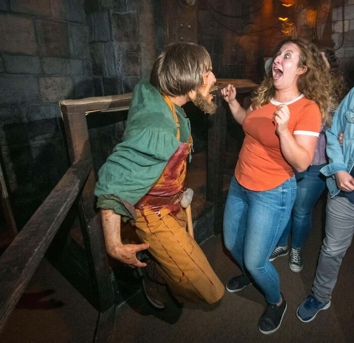 89 Haunted House Photos Taken At The Exact Moment People Completely Lost It 89 Haunted House Photos Taken At The Exact Moment People Completely Lost It